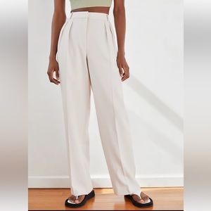 NWT Aritzia Babaton High Rise Wide Leg Pleated Pants Women’s 6 White Trousers